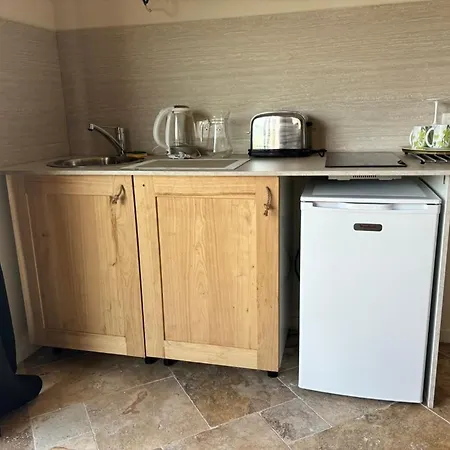 Appartement Neuf , Avec Kitchenette Dans Bergerie Moderne Vue Et Montagne