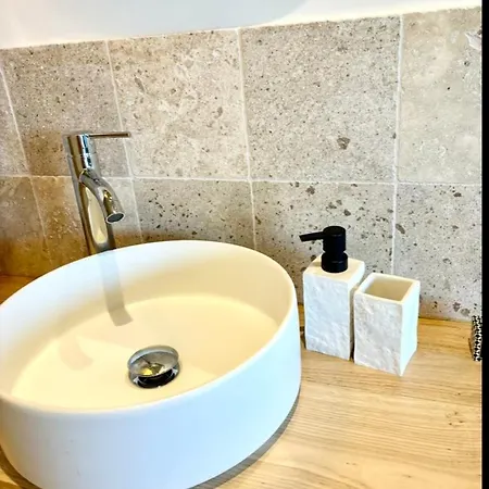 Neuf , Avec Kitchenette Dans Bergerie Moderne Vue Et Montagne Apartamento